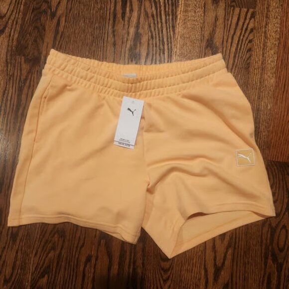 Womens puma shorts size medium new - Picture 1 of 3